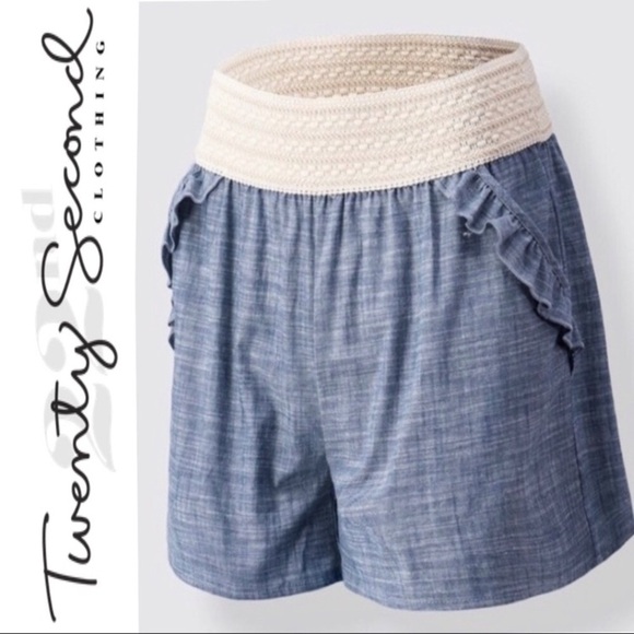 🎂😀NWT Twenty Second - Chambray Shorts - L - Picture 1 of 1